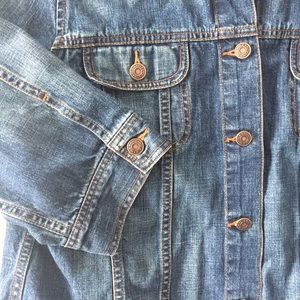 Old Navy Jackets & Coats - Old Navy elbow length denim jacket Old Navy Jackets & Coats - Old Navy elbow length denim jacket